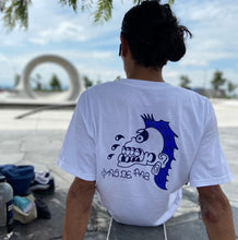 Cargar imagen en el visor de la galería, Playera blanca manga corta. “Calavera Punk”
