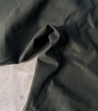 Cargar imagen en el visor de la galería, Pantalón con refuerzo entre piernas Verde
