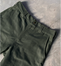 Cargar imagen en el visor de la galería, Pantalón con refuerzo entre piernas Verde
